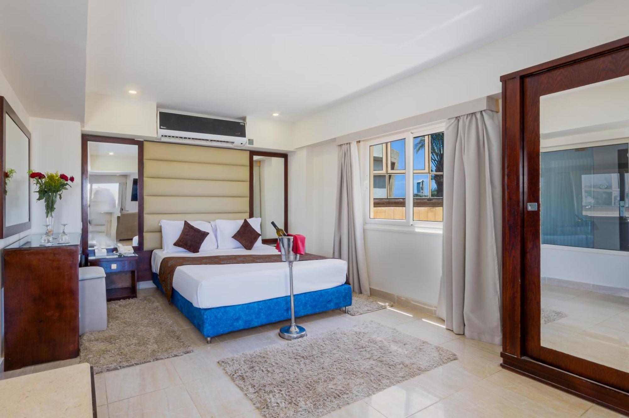 Seagull Beach Resort - Families And Couples Only Hurghada Esterno foto